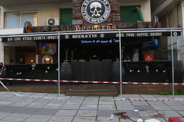 Το μπαρ, όπου δολοφονήθηκε ο αστυνομικός στη Θεσσαλονίκη (φωτογραφίες)