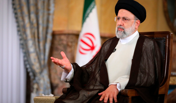 Εμπραχίμ Ραΐσι: Ο «Χασάπης της Τεχεράνης» - Ποιος ήταν ο σκληροπυρηνικός πρόεδρος του Ιράν