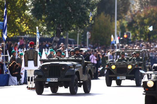 28η Οκτωβρίου: Με μεγαλοπρέπεια η στρατιωτική παρέλαση στη Θεσσαλονίκη (φωτογραφίες)