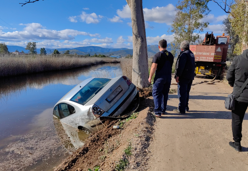 Ναύπλιο: Αυτοκίνητο εντοπίστηκε μέσα σε ποτάμι 