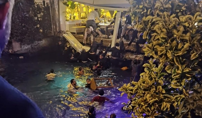 bebek εστιατόριο, κωνσταντινούπολη, κατάρρευση