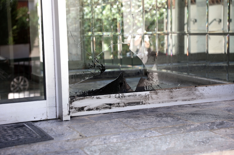 Επίθεση στα γραφεία των «Σπαρτιατών» στο Παλαιό Φάληρο