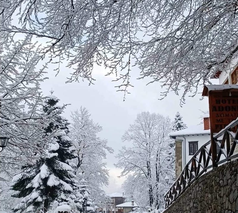 Κακοκαιρία «Μπάρμπαρα»: Χιόνια στο Μέτσοβο, 4 Φεβρουαρίου 2023