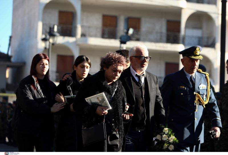 κηδεια υποσμηναγου τουρουτσικα, πιλοτος φαντομ, τριπολη, πτωση ανδραβιδα