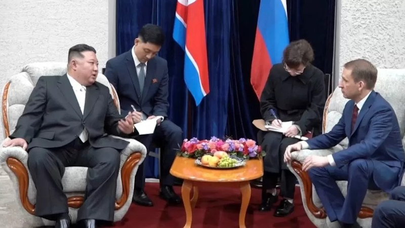 Κιμ Γιονγκ Ουν, Βόρεια Κορέα, Ρωσία, Αλεξάντερ Κοζλόφ