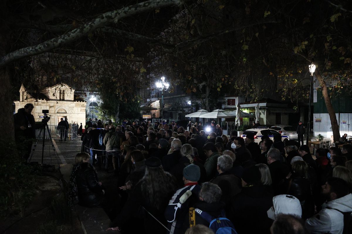 βασίλισσα Ελισάβετ, βασίλισσα Ελισάβετ πέθανε, βασίλισσα Ελισάβετ θάνατος, λαϊκό προσκύνημα, Βρετανία