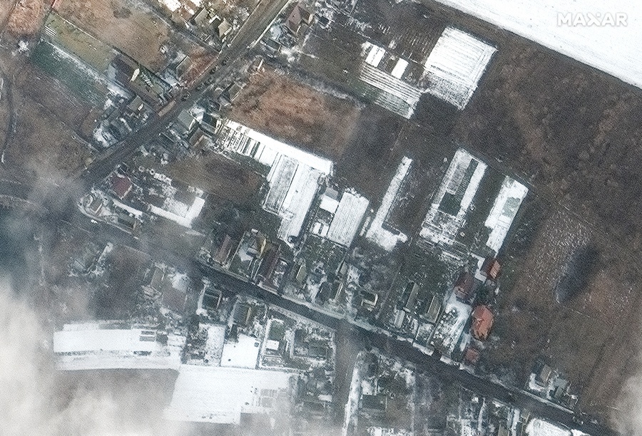 maxar satellite ukraine antonov airport
