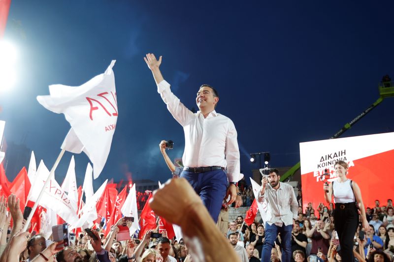 Ομιλία του Αλέξη Τσίπρα στο Σύνταγμα Ομιλία του Αλέξη Τσίπρα στο Σύνταγμα
