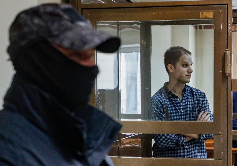 Ο αμερικανός δημοσιογράφος που συνελήφθη στη Ρωσία για «κατασκοπεία»