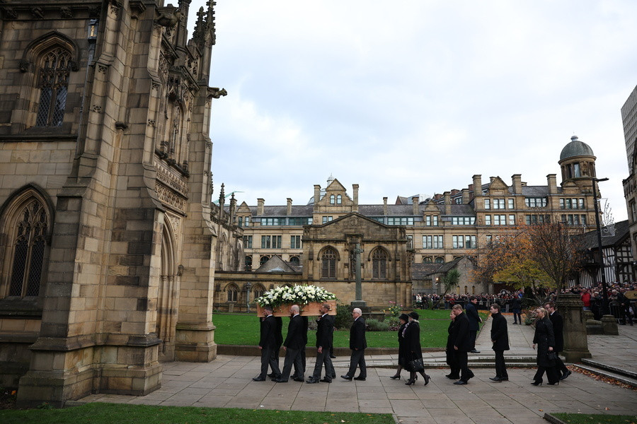 iEidiseis.gr | ΕΙΔΗΣΕΙΣ από την Ελλάδα & όλο τον κόσμο 24 kideia-bobby-charlton20_a9349.jpg