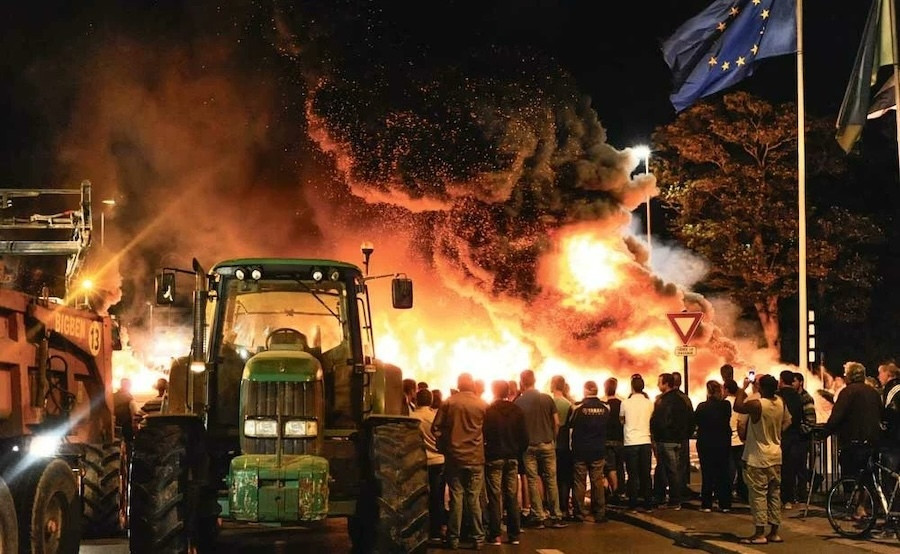 Αγρότες, Αγρότες Γαλλία, Αγρότες Παρίσι, Αγρότες Διαδηλώσεις, Διαδηλώσεις, Παρίσι, Γαλλία