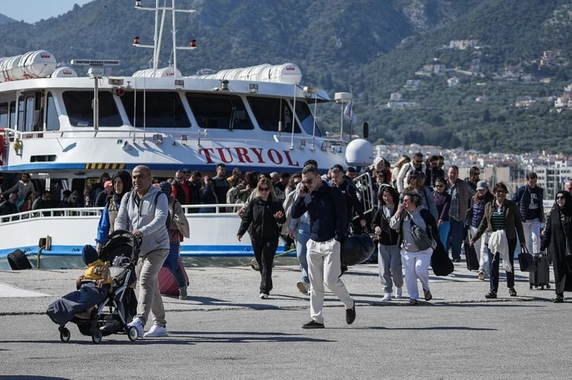 λεσβος, μυτιληνη, τουριστες, τουρκια, τουρκοι