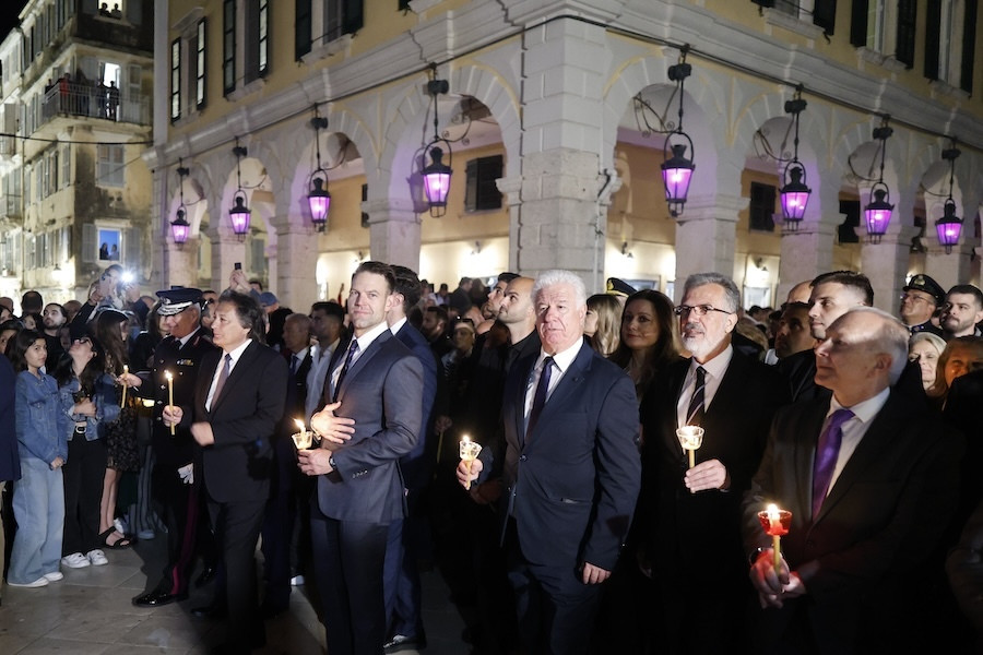 Στέφανος Κασσελάκης, Στέφανος Κασσελάκης Κέρκυρα, Στέφανος Κασσελάκης Πάσχα, Τάιλερ Μακμπέθ