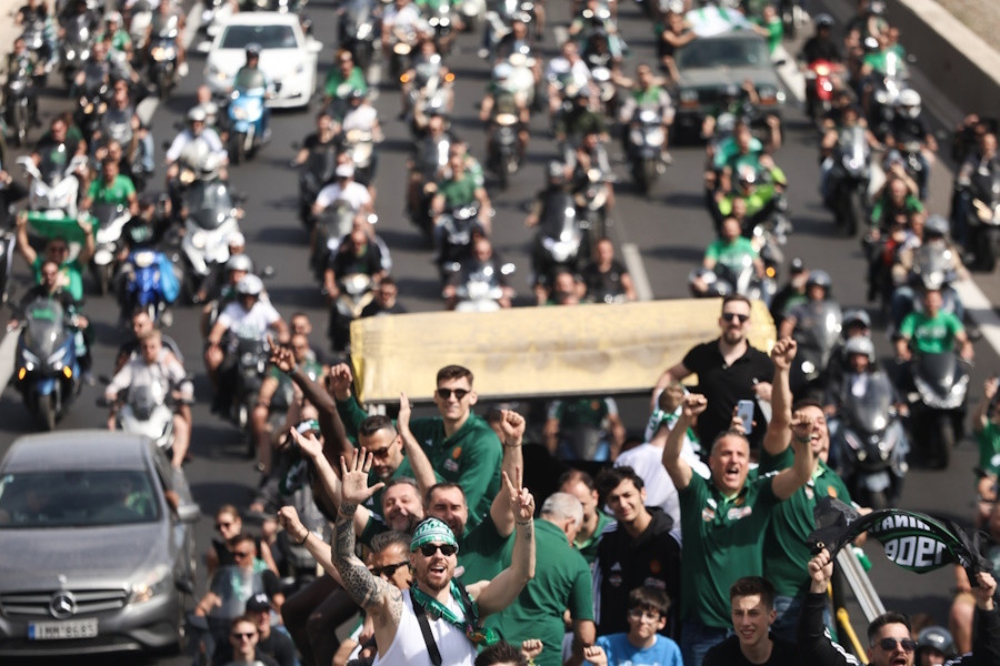 Αποθέωση από χιλιάδες φιλάθλους στο ΟΑΚΑ (εικόνες, βίντεο) 12 Παναθηναϊκός