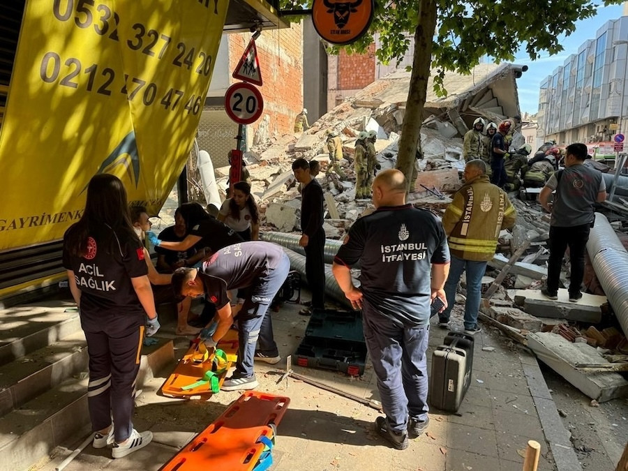 Κωνσταντινούπολη, Τουρκία, Κατάρρευση Κτηρίου, Κατάρρευση Κτιρίου