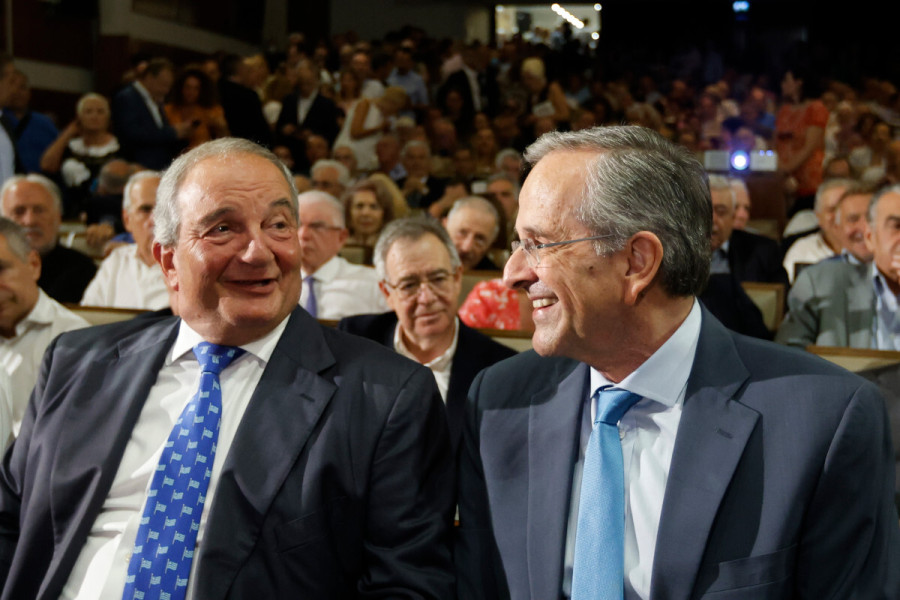 karamanlis-samaras-polemiko-mouseio_bb474.jpg