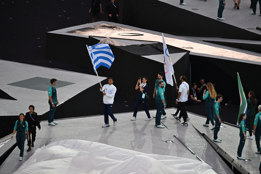 Ολυμπιακοί Αγώνες 2024: Βίντεο από την είσοδο των σημαιοφόρων Καραλή 2 6289511_5f77b.jpg
