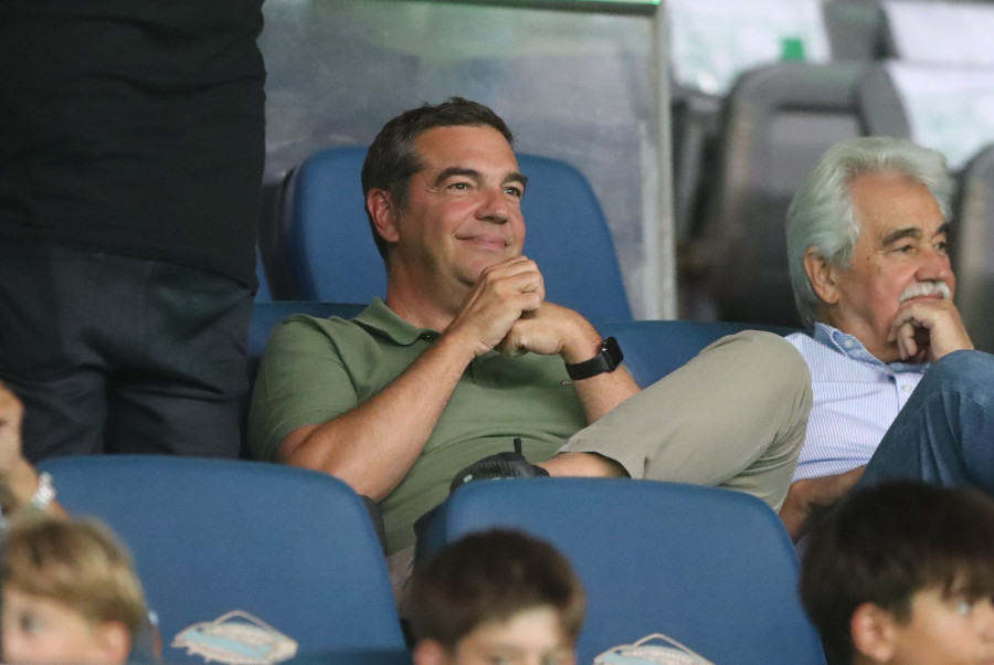 Λανς: Τσίπρας, Χατζηδάκης, Τσιάρας, Γιώργος Βαρδινογιάννης στις κερκίδες του ΟΑΚΑ (Εικόνες) 5 panathinaikos-lans-exedrs-07_b8d50.jpg