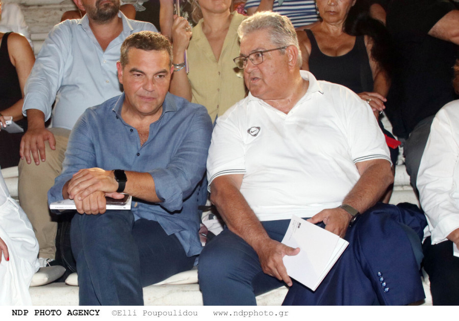 alexis-tsipras-mpety-baziana-dimitris-koutsoumpas-theatro-oresteia-aisxylou-06_b76c2.jpg