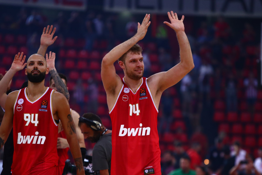 Ολυμπιακός - Ζαλγκίρις 74-68: Πρώτη νίκη στη Euroleague 9 6337537_cb39a.jpg