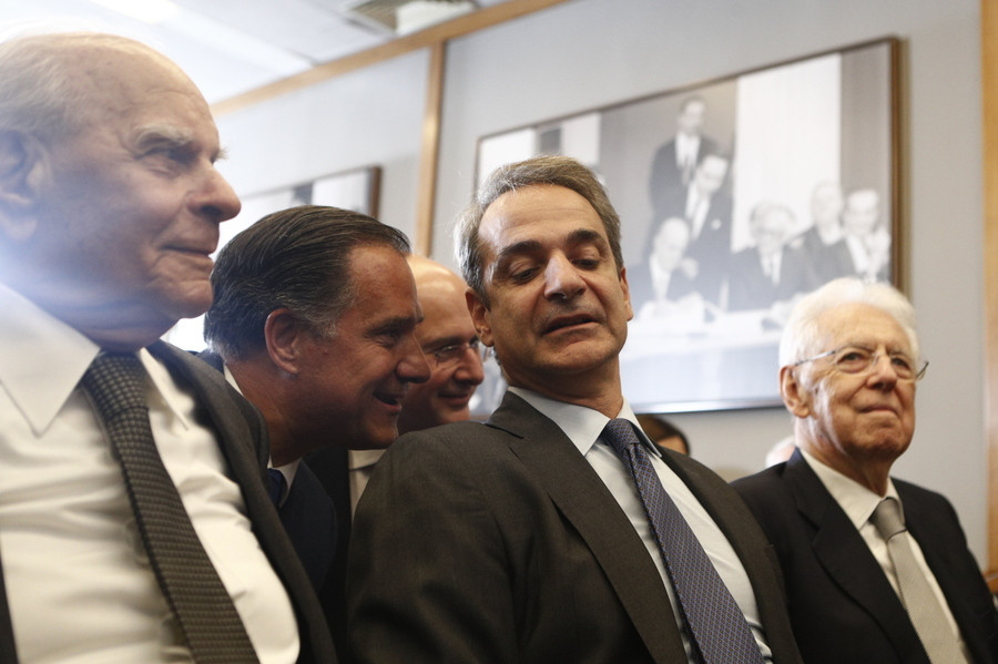 Mitsotakis3_e7f08.jpg