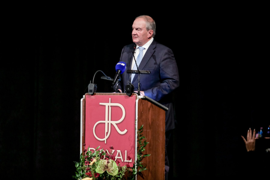 kostas-karamanlis-parousiasi-vivlio-patra-06_e4a04.jpg