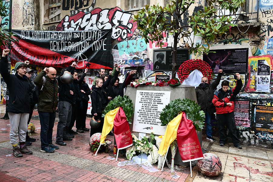 alexandros_grigoropoulos_mnimeio_3_16c8e.jpg