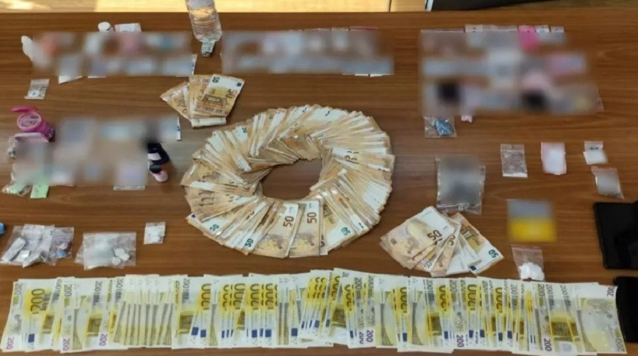 παρτυ, κοκαινη, καλυβια