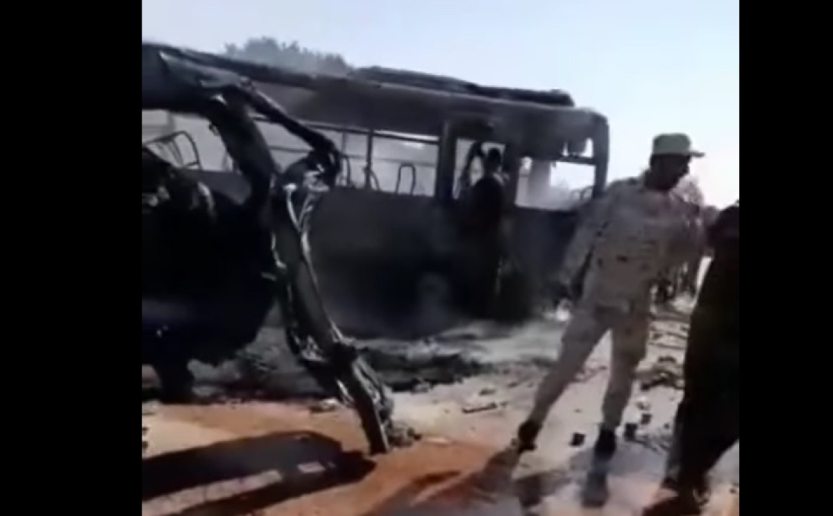 Λιβύη: Εικόνες χάους με λιωμένα μέταλλα και αποκαΐδια - Συγκλονιστικά βίντεο από το πολύνεκρο τροχαίο