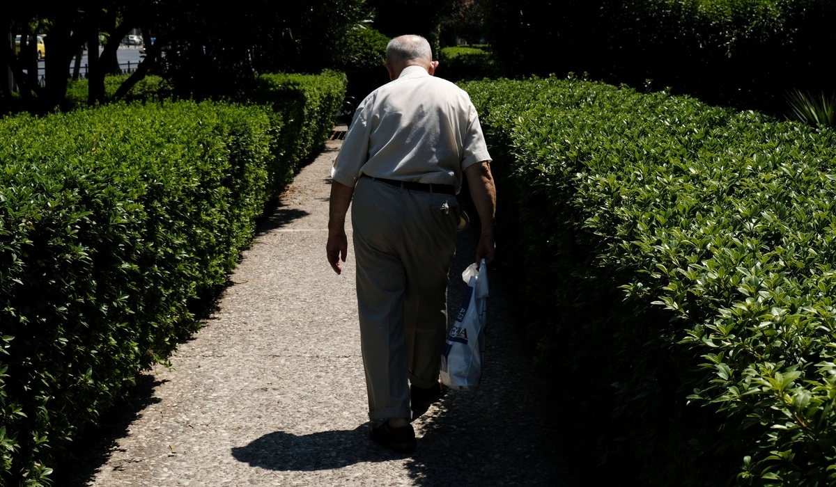 Το τρικ με τον διορισμό συνταξιούχων στο… δημόσιο και οι παγίδες με τους μισθούς