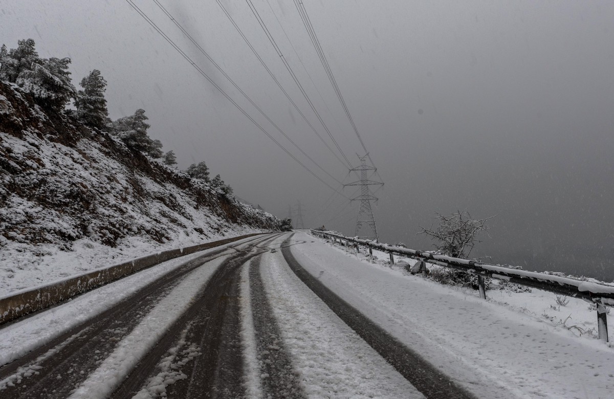 Σάκης Αρναούτογλου: Οι περιοχές που θα χιονίζει τις επόμενες ώρες
