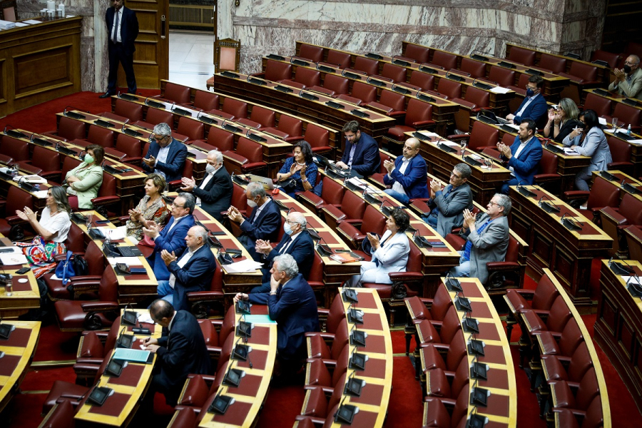 ΔΕΗ: Ο ΣΥΡΙΖΑ φέρνει στη Βουλή τις πρακτικές των εισπρακτικών εταιρειών