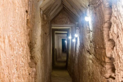 Βρέθηκε ο τάφος της Κλεοπάτρας στην Αίγυπτο; Ανακαλύφθηκε σήραγγα με ελληνική αρχιτεκτονική