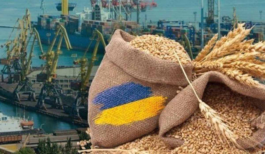 Η Ουκρανία ανακοίνωσε προσωρινούς διαδρόμους για τα εμπορικά πλοία που ταξιδεύουν από και προς τη Μαύρη Θάλασσα