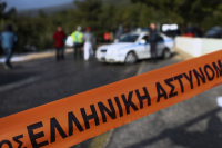 Άγρια καταδίωξη ύποπτου οχήματος στο Μενίδι – Τραυματίστηκε αστυνομικός