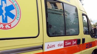 Σαντορίνη: Δυο άτομα τραυματίστηκαν από πτώση του οχήματός τους σε γκρεμό