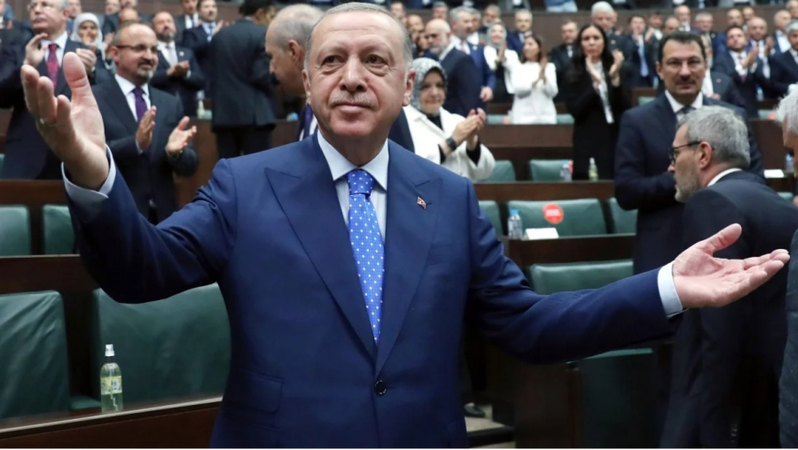 Ερντογάν: Καυχιέται ότι ο πληθωρισμός τον Μάιο έπεσε στο 73,5%