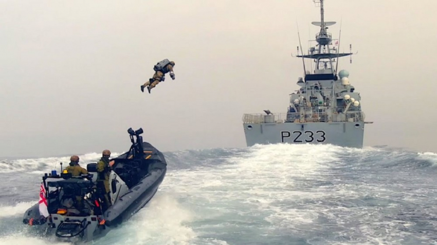 Το πολεμικό ναυτικό της Βρετανίας με στολές που θυμίζουν… Iron Man