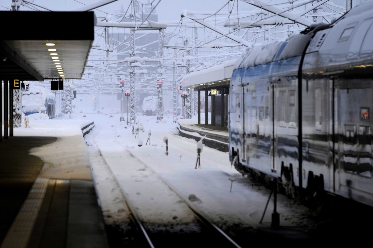Γερμανία: Αντιδράσεις για το σιδηροδρομικό δίκτυο - «Τμήματά του είναι ετοιμόρροπα»