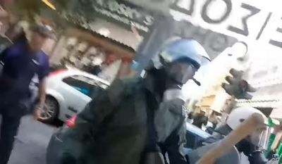 Εξάρχεια: Παρέμβαση εισαγγελέα για τον ΜΑΤατζή που διέλυσε κατάστημα (Βίντεο)