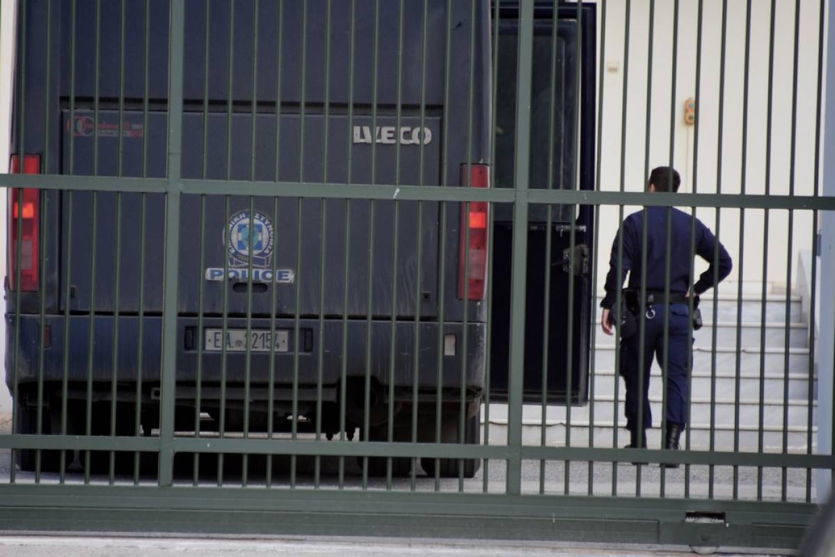 Φυλακές Ναυπλίου: Βρέθηκαν ναρκωτικά, μαχαίρια και κινητά τηλέφωνα