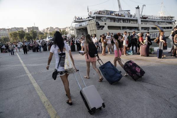 Μετακίνηση από νησί σε νησί: Νέες διευκρινήσεις για τα ταξίδια