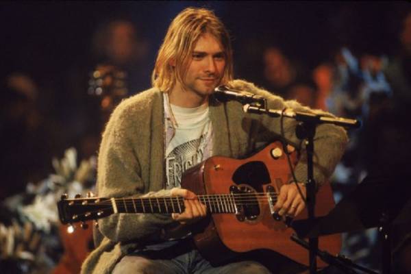 Κερτ Κομπέιν: 6 εκατ. δολάρια για την κιθάρα του MTV Unplugged το 1993