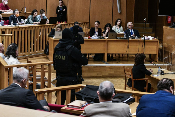 Δίκη Χρυσής Αυγής: Καταθέτουν αυτόπτες μάρτυρες της δολοφονίας Φύσσα