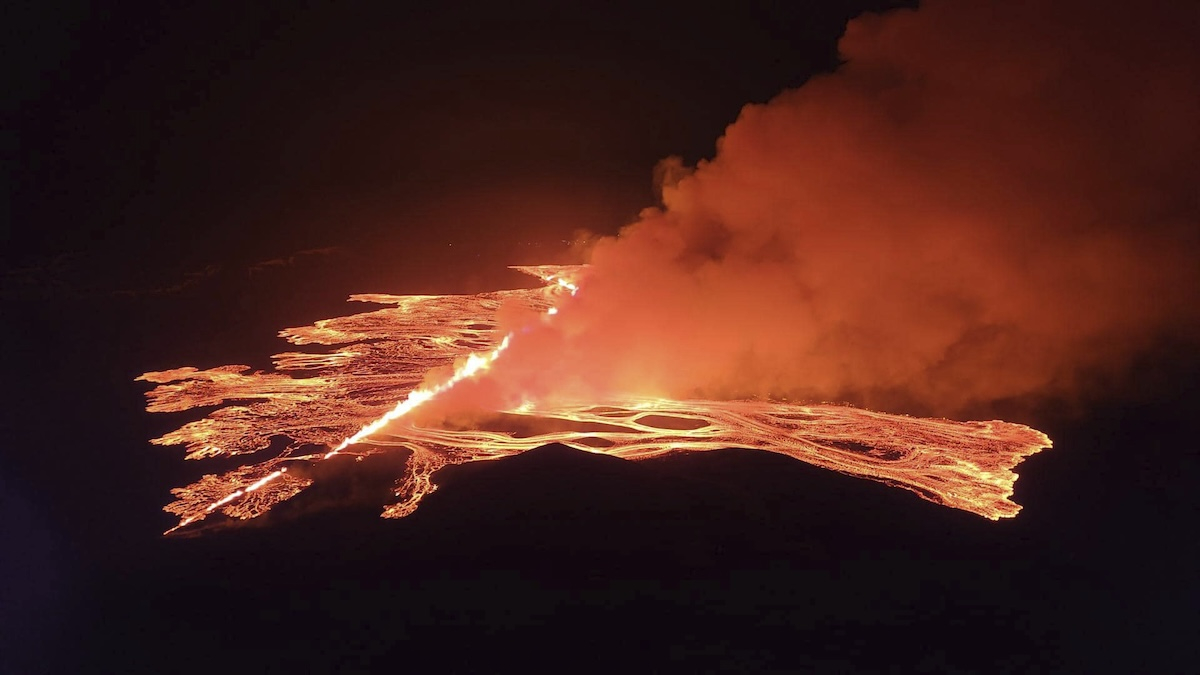 Ισλανδία: Νέα έκρηξη ηφαιστείου για τέταρτη φορά σε λίγους μήνες (βίντεο)