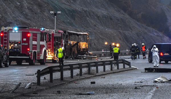 Τραγωδία στη Βουλγαρία: Τουλάχιστον 46 νεκροί από φωτιά σε λεωφορείο