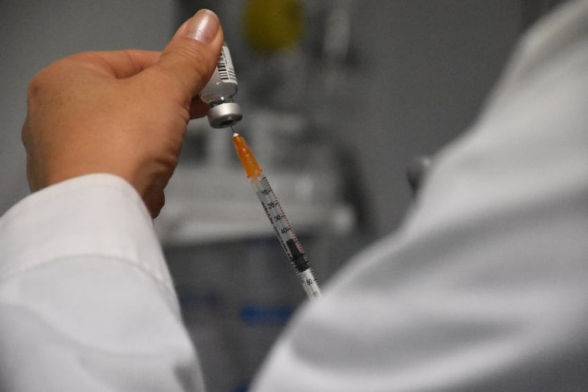 Εμβόλιο κορονοϊού: Έρευνα για μυοκαρδίτιδα σε νέους στις ΗΠΑ μετά το mRNA