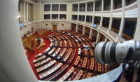 Οι καλικάντζαροι στη Βουλή και οι «πύλες της κολάσεως»