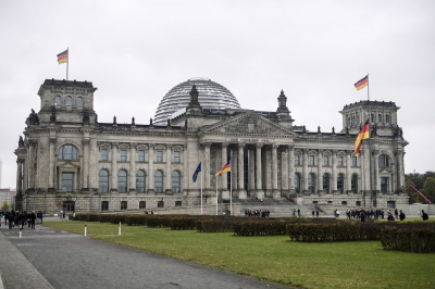 Γερμανία: Οι Πράσινοι παίρνουν «κεφάλι» - Δεύτερο το κόμμα της Μέρκελ