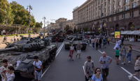 Ουκρανία: Παρέλαση με κατεστραμμένα ρωσικά τανκς για την Ημέρα Ανεξαρτησίας (Βίντεο)